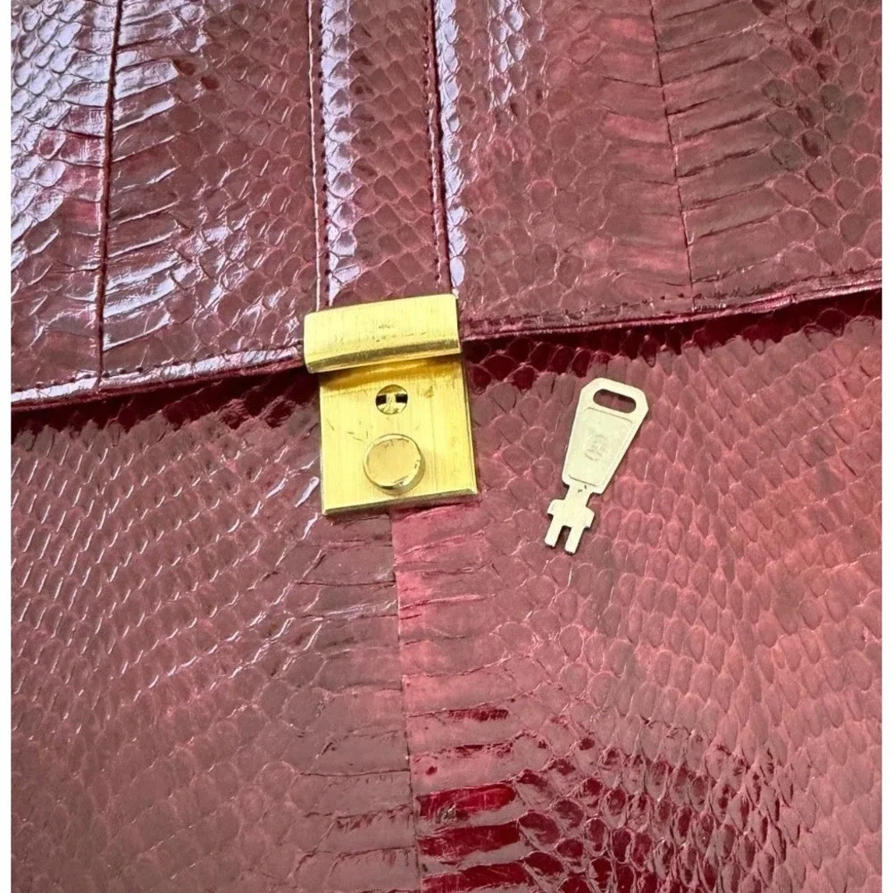 Vintage excellent measurements burgundy
